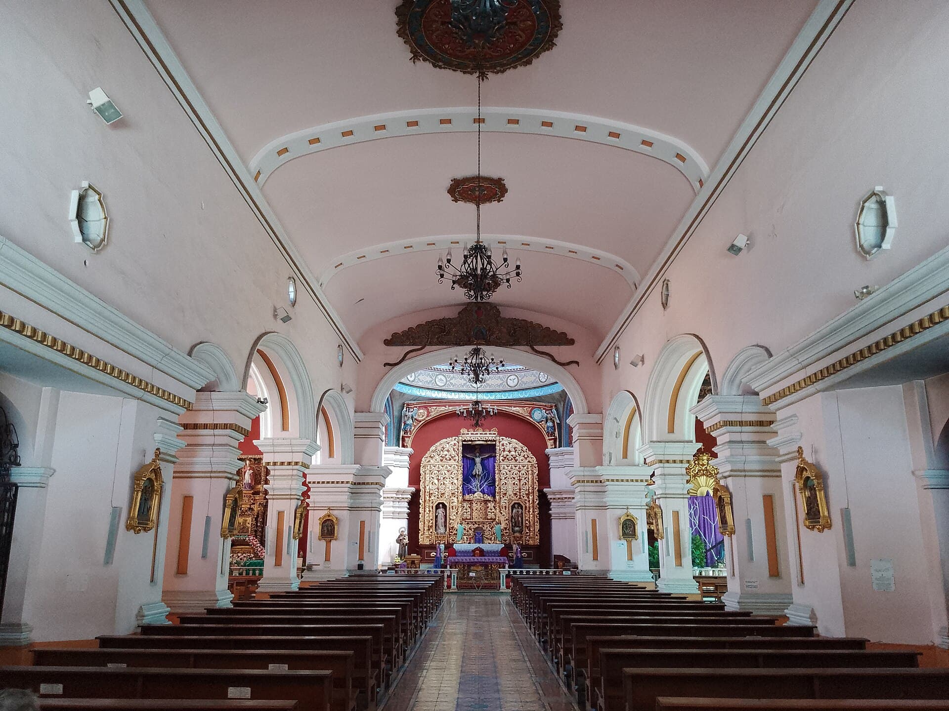 Fachada tallada de la Iglesia Los Dolores